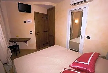 Da Cesare فندق مبيت وإفطار