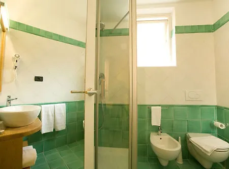 Da Cesare مونتيروسّو ال ماري